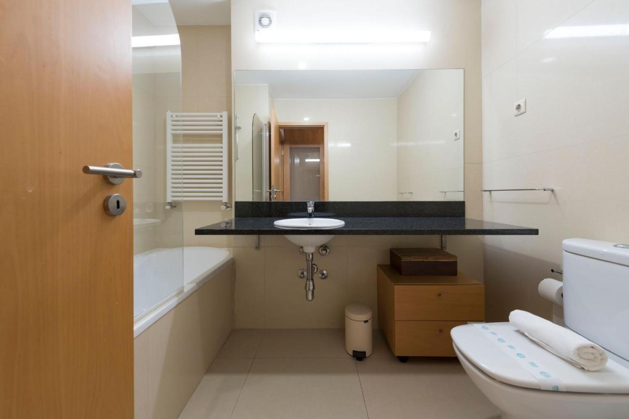 Lovelystay - Oporto Beach Apartment With 2 Free Parking Spots Matosinhos  Extérieur photo