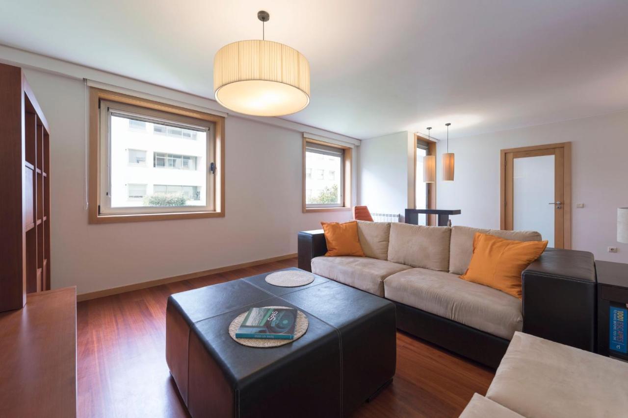 Lovelystay - Oporto Beach Apartment With 2 Free Parking Spots Matosinhos  Extérieur photo